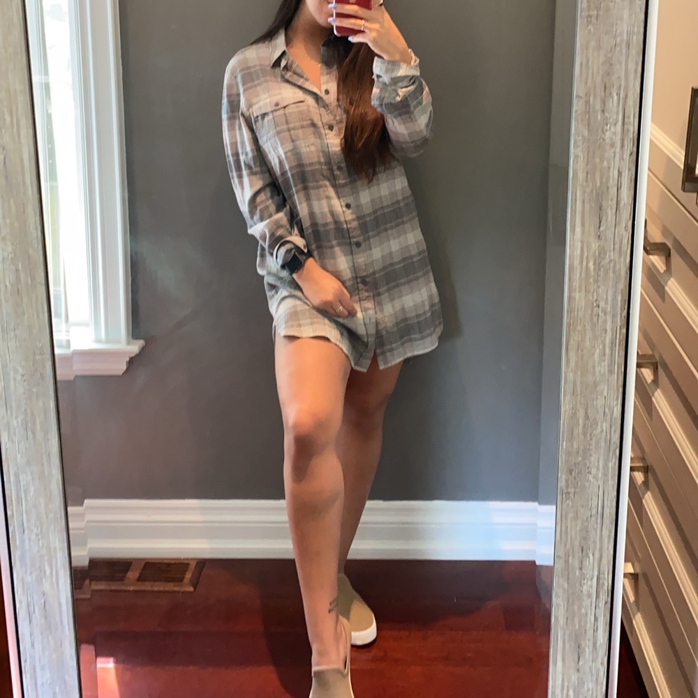 Aritzia long sleeve grey flannel dress. TNA Golden